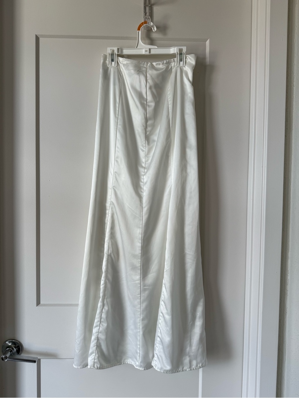 H&M Cream Satin-Backed Women’s Puffer Jacket